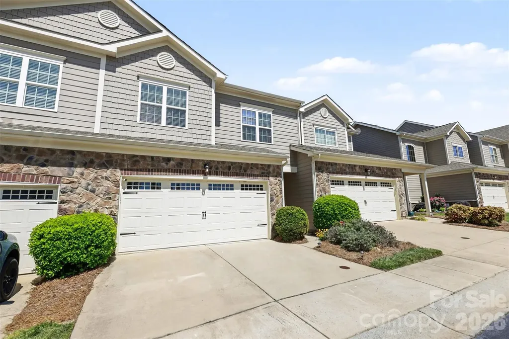 2020 Cramer Place Court Cramerton NC 28032