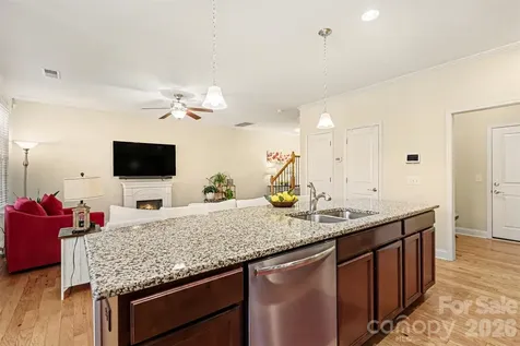 2020 Cramer Place Court Cramerton NC 28032
