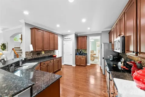 709 Heddington Court Gastonia NC 28056