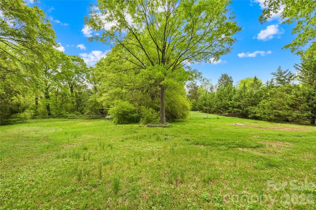 8035 Pleasant Grove Road Charlotte NC 28216