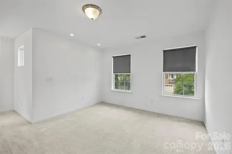4418 Forest Gate Lane Charlotte NC 28270
