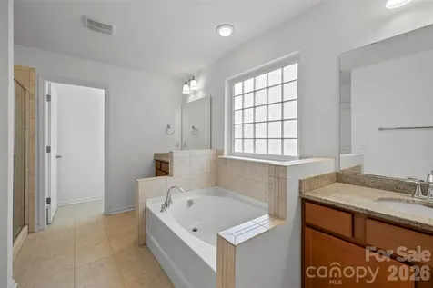 4418 Forest Gate Lane Charlotte NC 28270