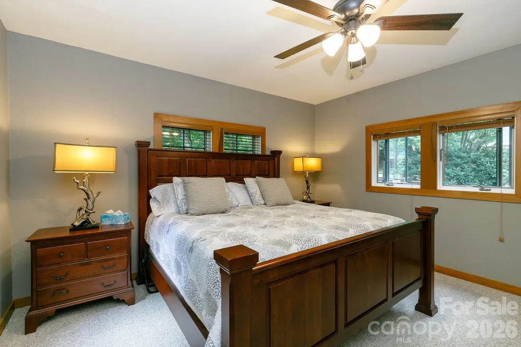 222 Creekside Way Burnsville NC 28714