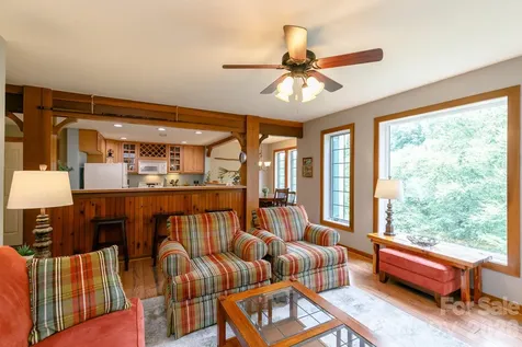 222 Creekside Way Burnsville NC 28714