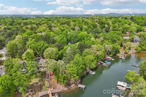 16118 Tana Tea Circle Tega Cay SC 29708
