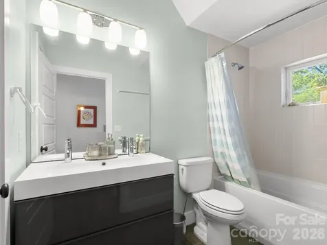 46 Rumbough Place Asheville NC 28806