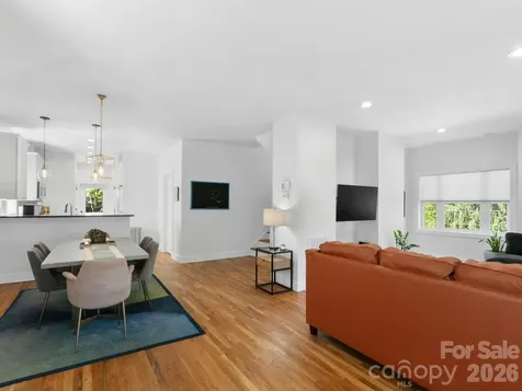 46 Rumbough Place Asheville NC 28806