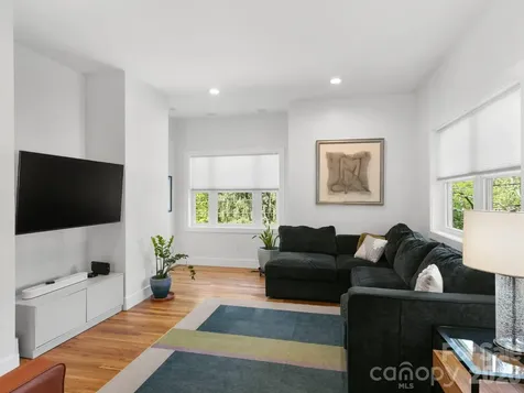 46 Rumbough Place Asheville NC 28806