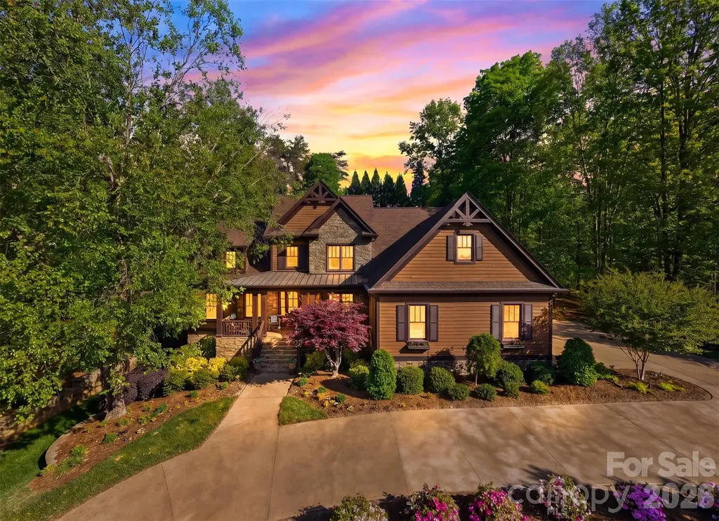 2748 Trent Drive NE Conover NC 28613