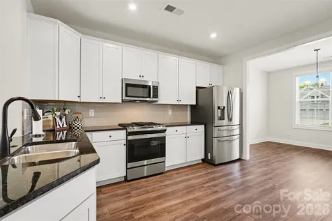 10225 Superb Lane Charlotte NC 28215