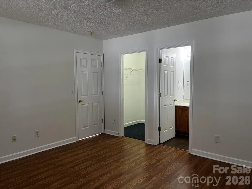 1404 Jordans Pond Lane Charlotte NC 28214