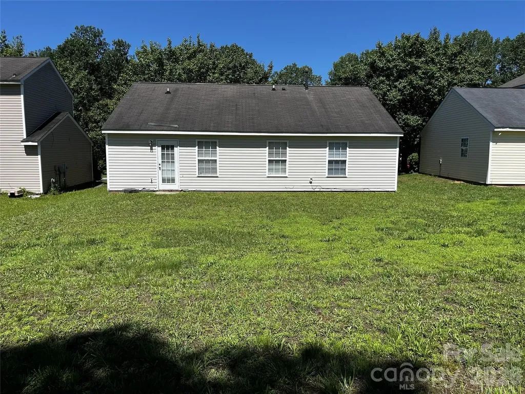 1404 Jordans Pond Lane Charlotte NC 28214