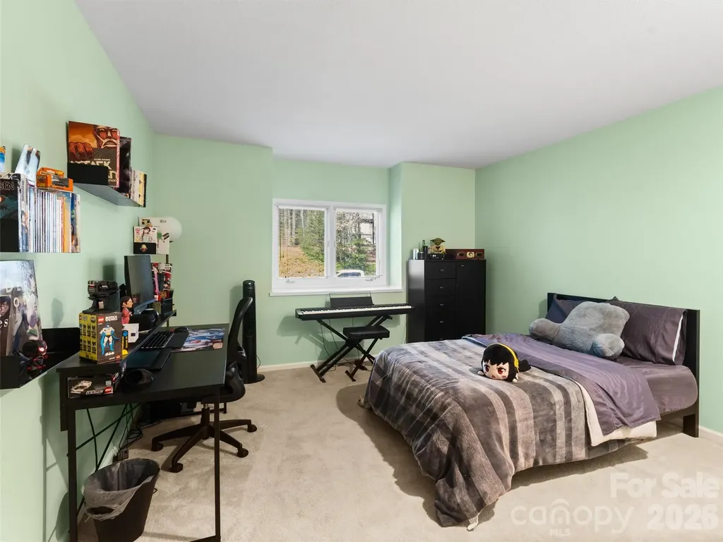 26 Autumn Ridge Lane Asheville NC 28803