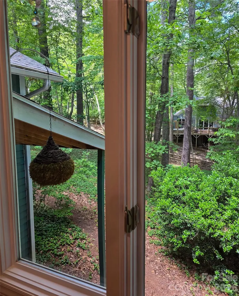 26 Autumn Ridge Lane Asheville NC 28803