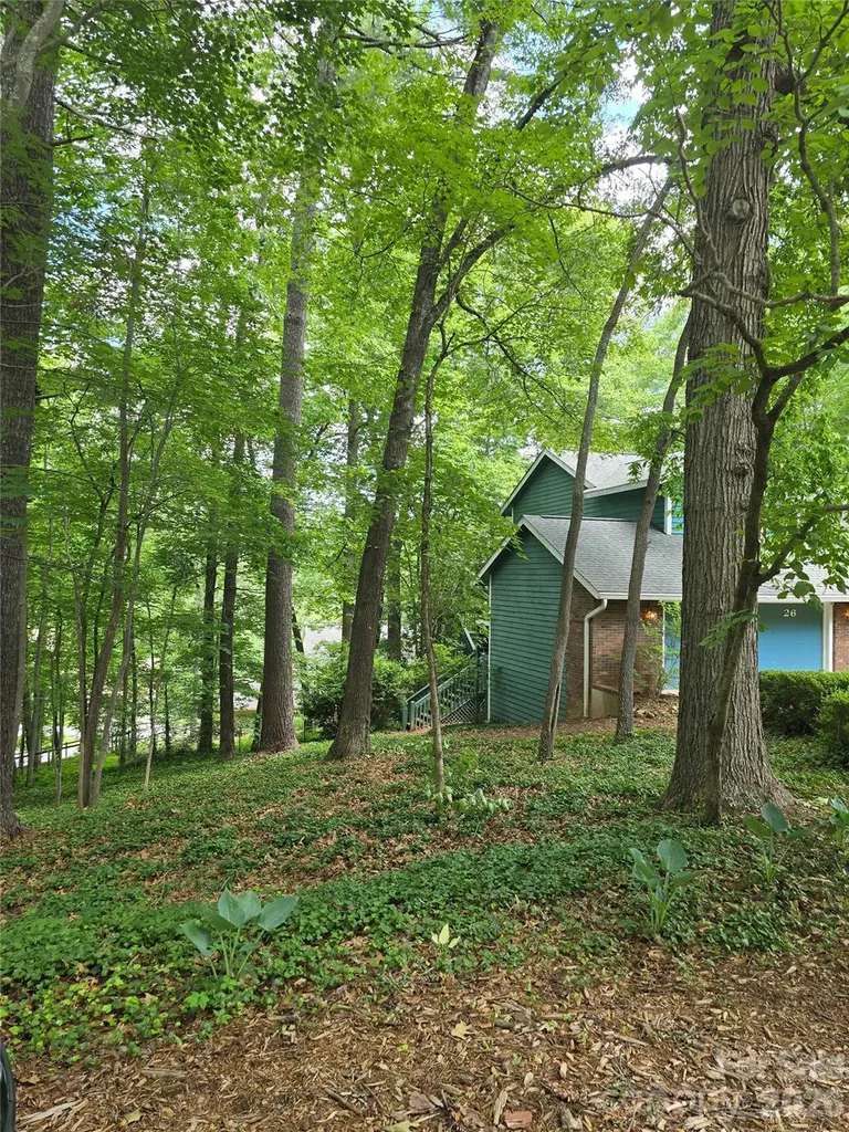 26 Autumn Ridge Lane Asheville NC 28803