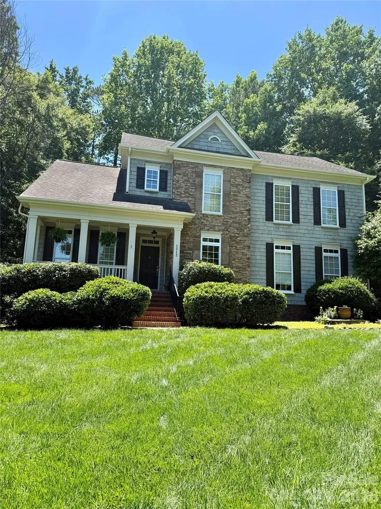 1512 Calvin Hal Road Lake Wylie SC 29710