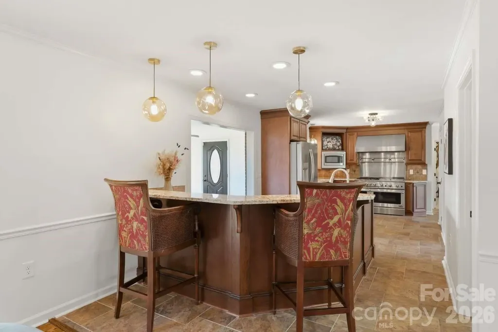 3811 Pinecrest Drive NE Hickory NC 28601
