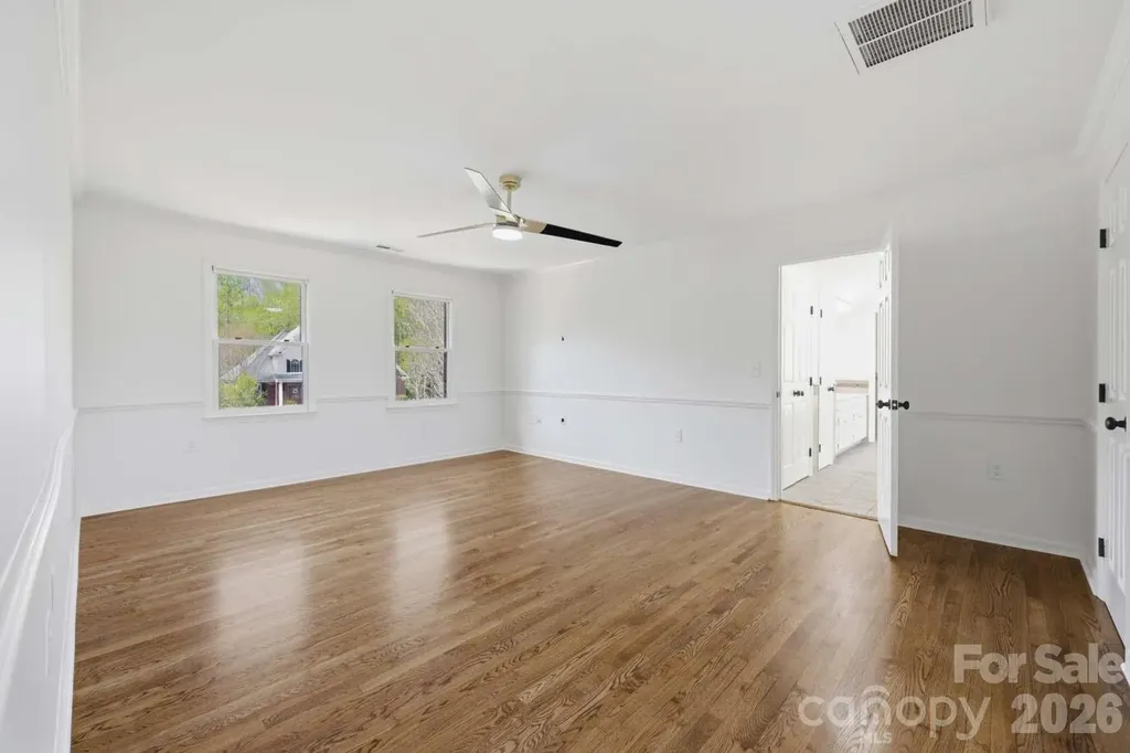 3811 Pinecrest Drive NE Hickory NC 28601