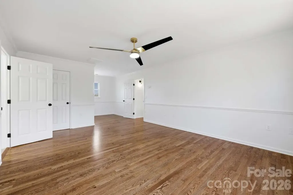 3811 Pinecrest Drive NE Hickory NC 28601