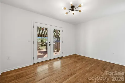 3811 Pinecrest Drive NE Hickory NC 28601
