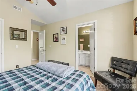 8418 Chaceview Court Charlotte NC 28269