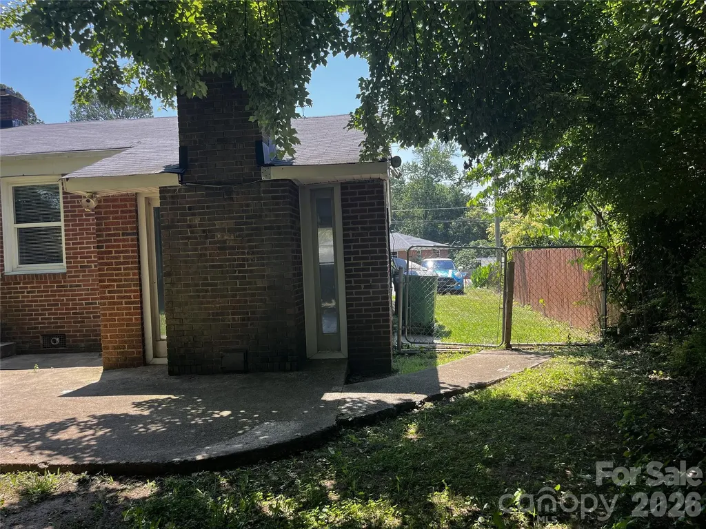 2213 Shamrock Drive Charlotte NC 28205