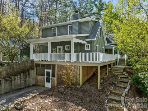 18 Thousand Oaks Boulevard Fairview NC 28730