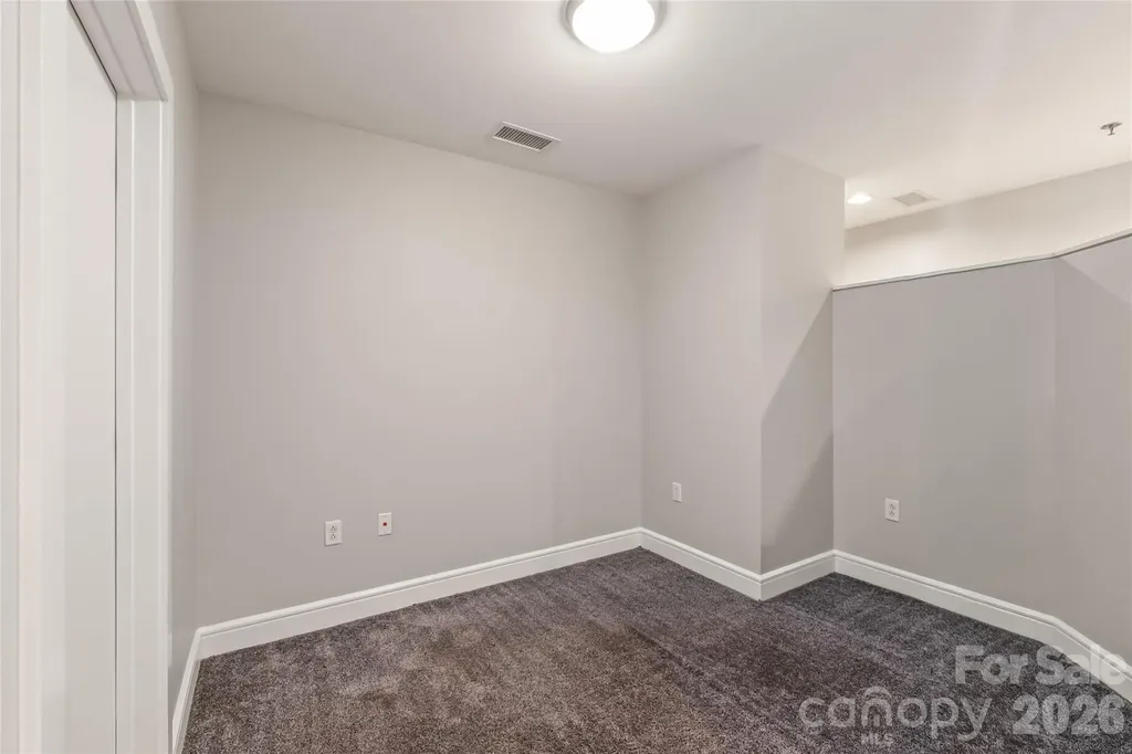 333 W Trade Street Charlotte NC 28202