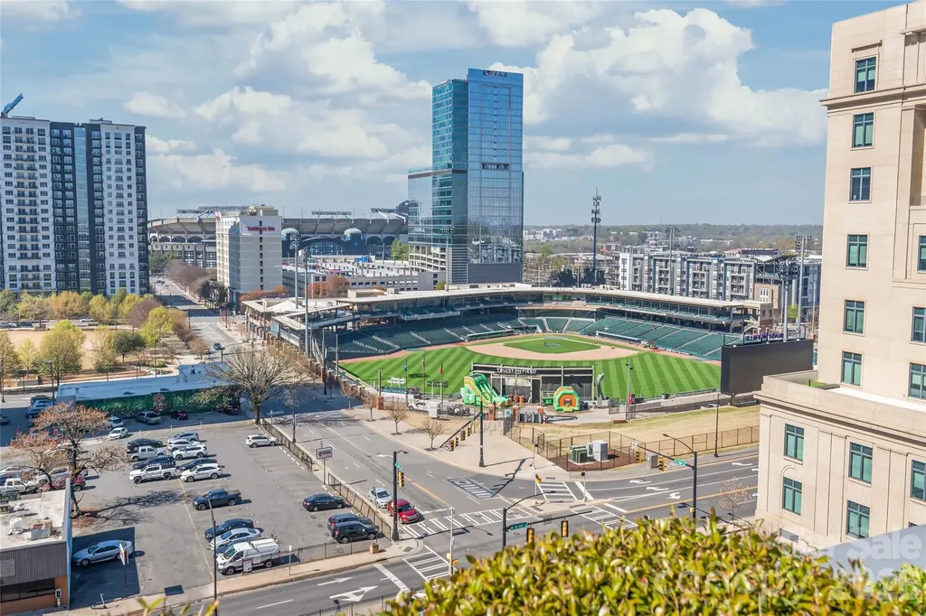 333 W Trade Street Charlotte NC 28202