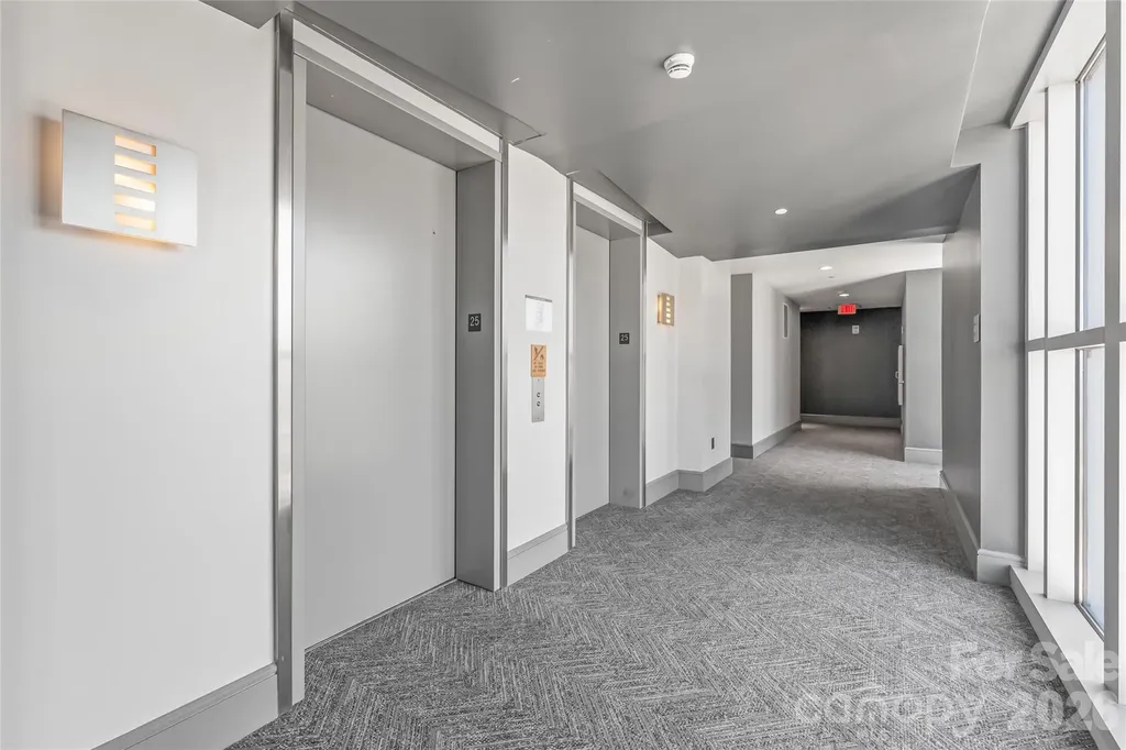 333 W Trade Street Charlotte NC 28202