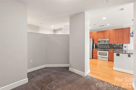 333 W Trade Street Charlotte NC 28202
