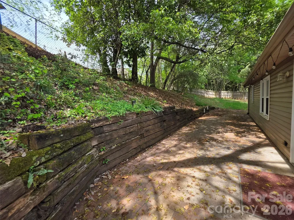 221 Auten Circle Mount Holly NC 28120