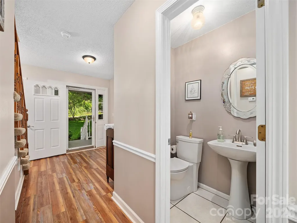 254 Shepard Way Burnsville NC 28714