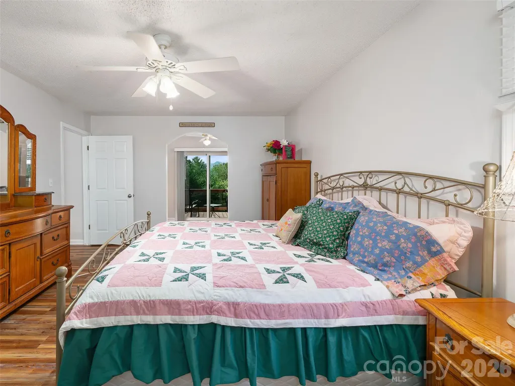 254 Shepard Way Burnsville NC 28714