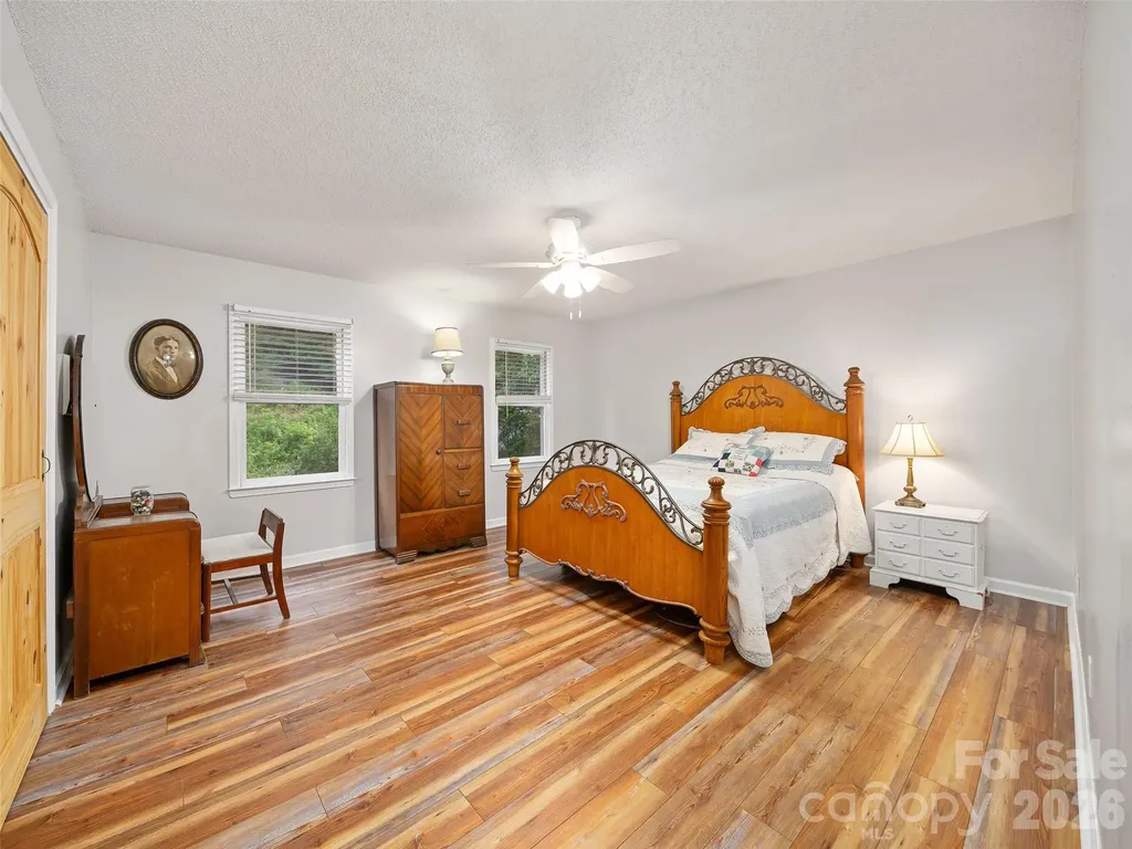 254 Shepard Way Burnsville NC 28714