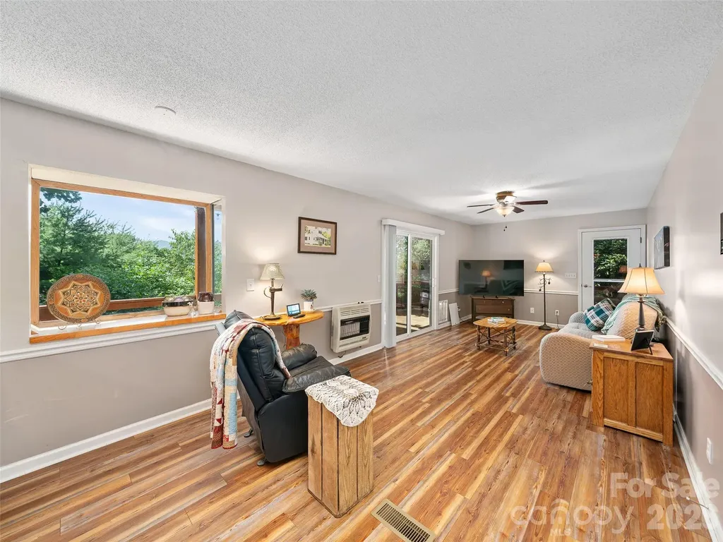 254 Shepard Way Burnsville NC 28714
