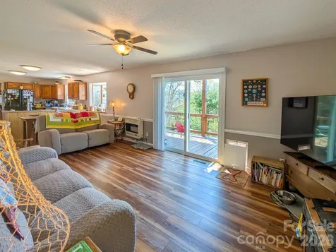 254 Shepard Way Burnsville NC 28714