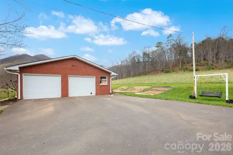 17 Boyd Cove Road Leicester NC 28748