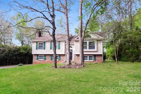 9111 Touchstone Lane Charlotte NC 28227