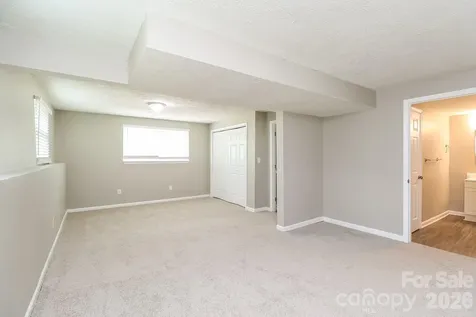 9111 Touchstone Lane Charlotte NC 28227