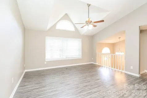9111 Touchstone Lane Charlotte NC 28227