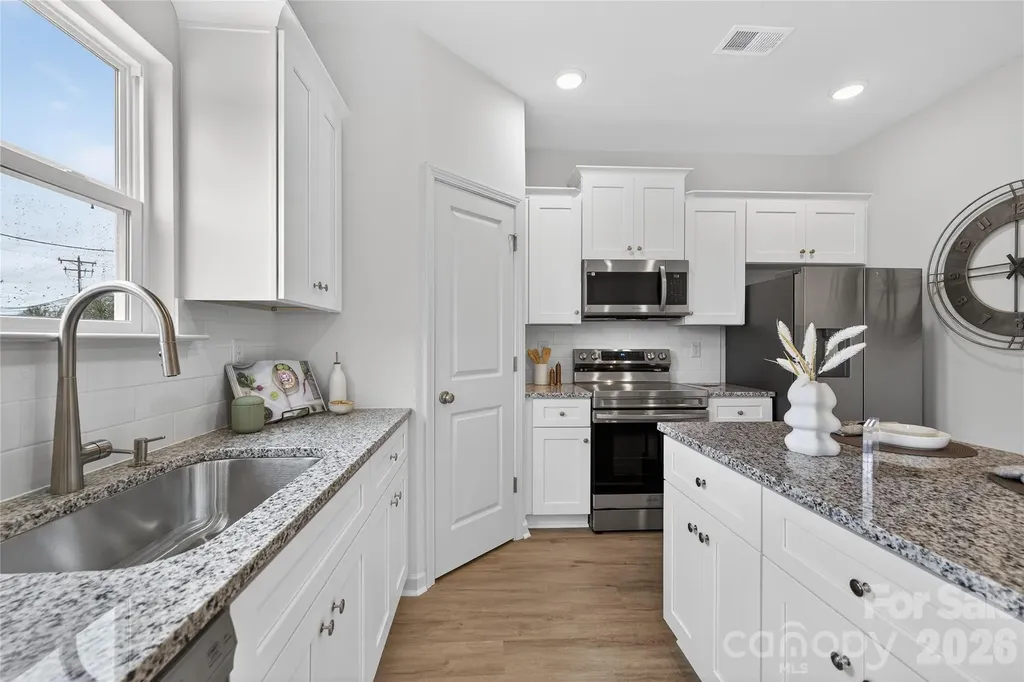 2807 17th Street Court NE Hickory NC 28601
