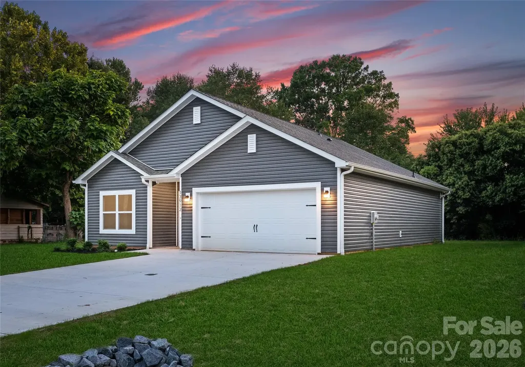 2807 17th Street Court NE Hickory NC 28601