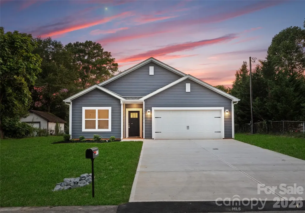 2807 17th Street Court NE Hickory NC 28601
