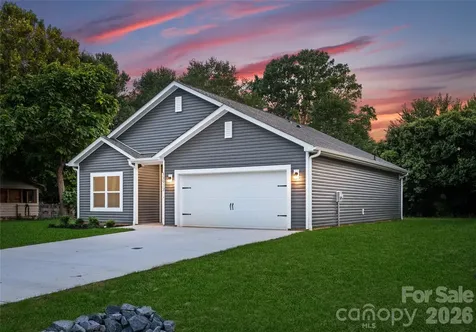 2807 17th Street Court NE Hickory NC 28601