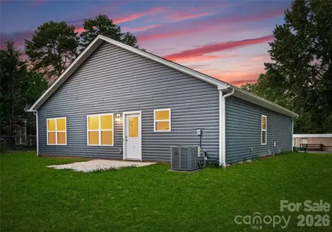 2807 17th Street Court NE Hickory NC 28601