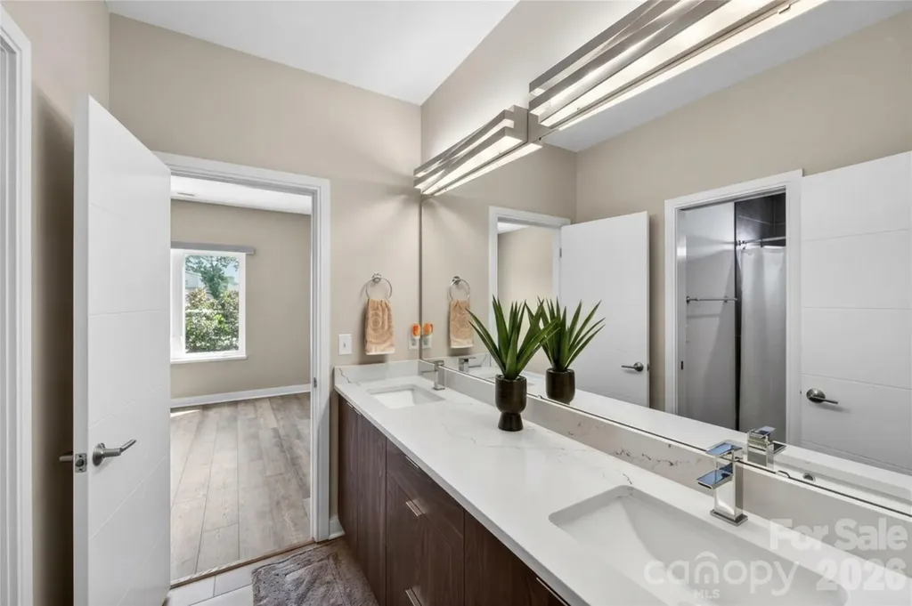 1310 Levy Way Charlotte NC 28205