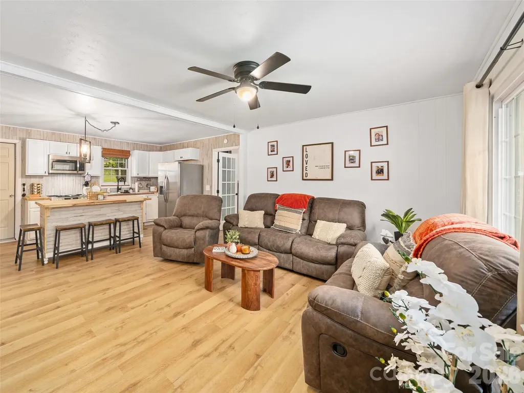 1030 Hughes Gap Road Bakersville NC 28705
