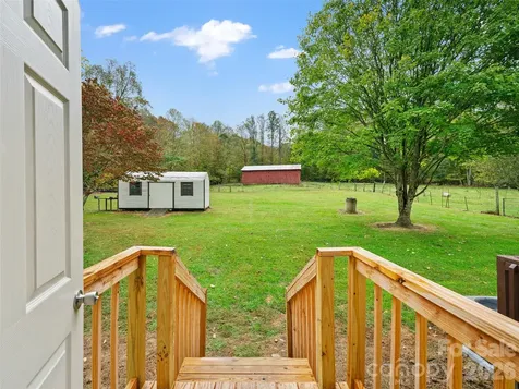 1030 Hughes Gap Road Bakersville NC 28705