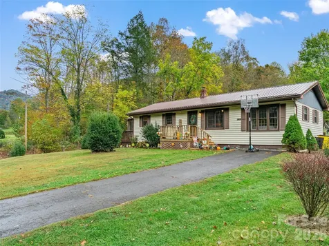 1030 Hughes Gap Road Bakersville NC 28705